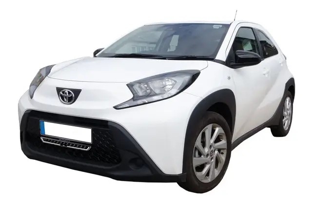 I dette modelltilpassede fjernlyssettet medfølger det mest essensielle av det som trengs for en enkel montering av OZZ XB1 P20” på denne Toyota modellen.